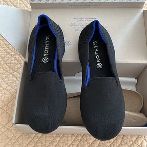 Size 2 (little girls) black Rothy’s